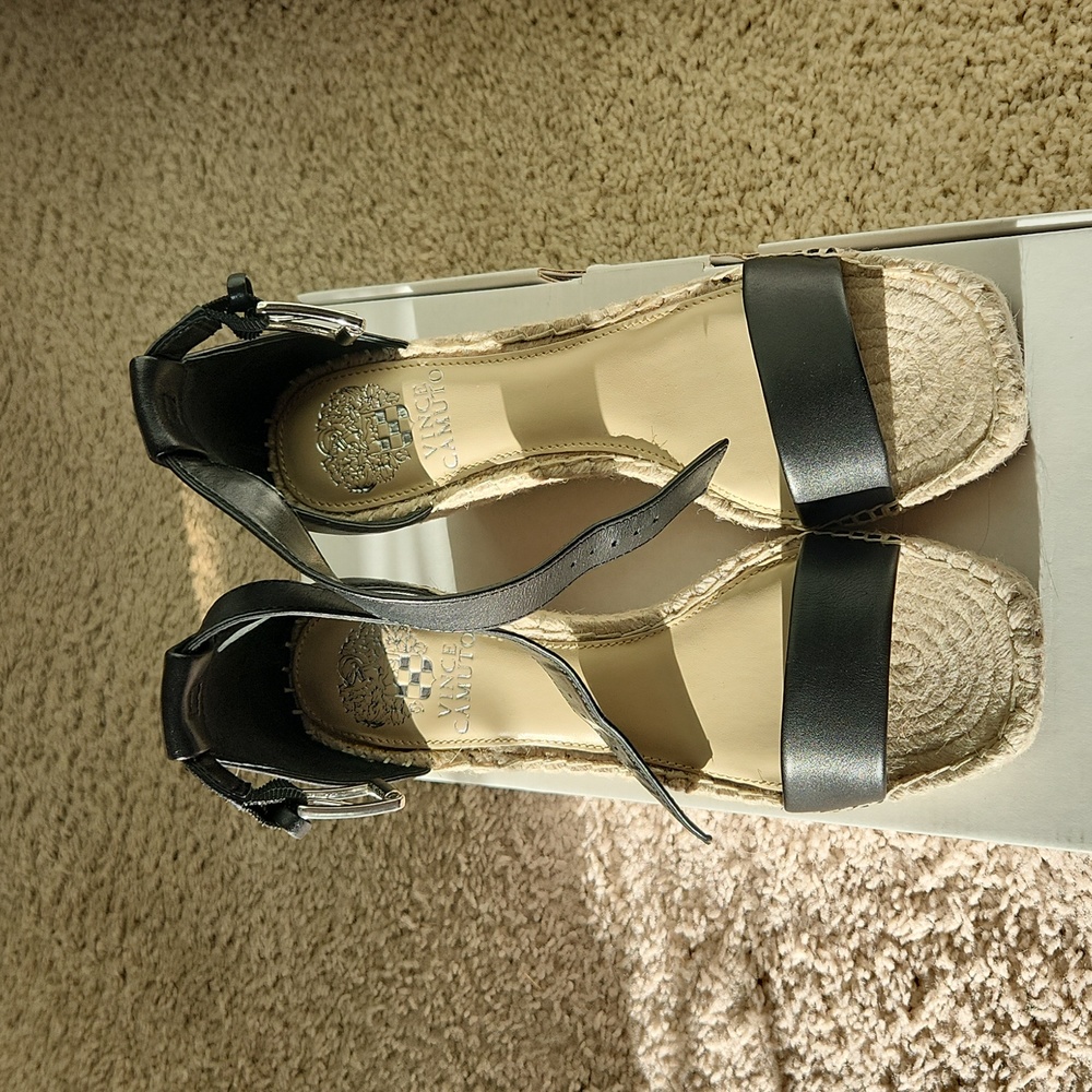 BRAND NEW VINCE CAMUTO BLACK LEATHER ESPADRILLES IN SIZE 8.5
